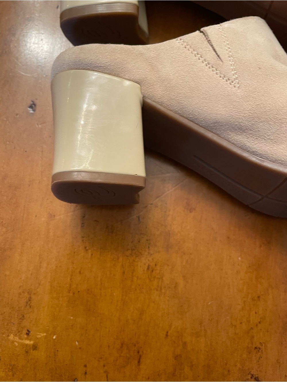 Easy Spirit Beige Open-Toe Slide Sandals - Picture 3 of 6